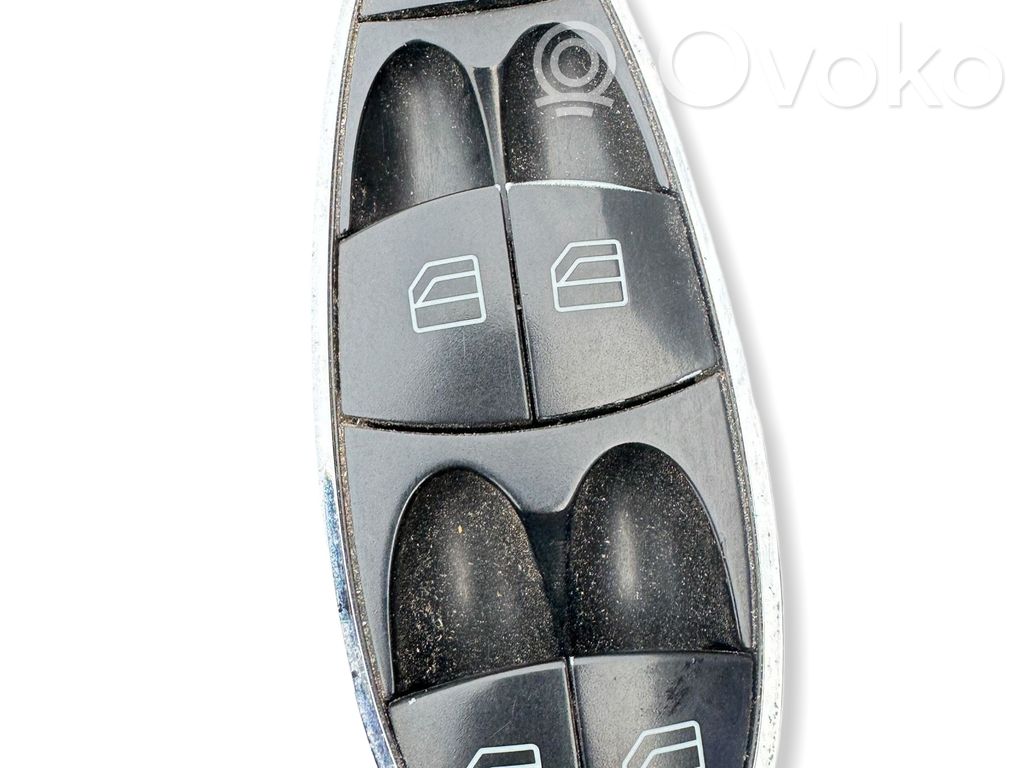 Mercedes-Benz C W204 Electric window control switch 