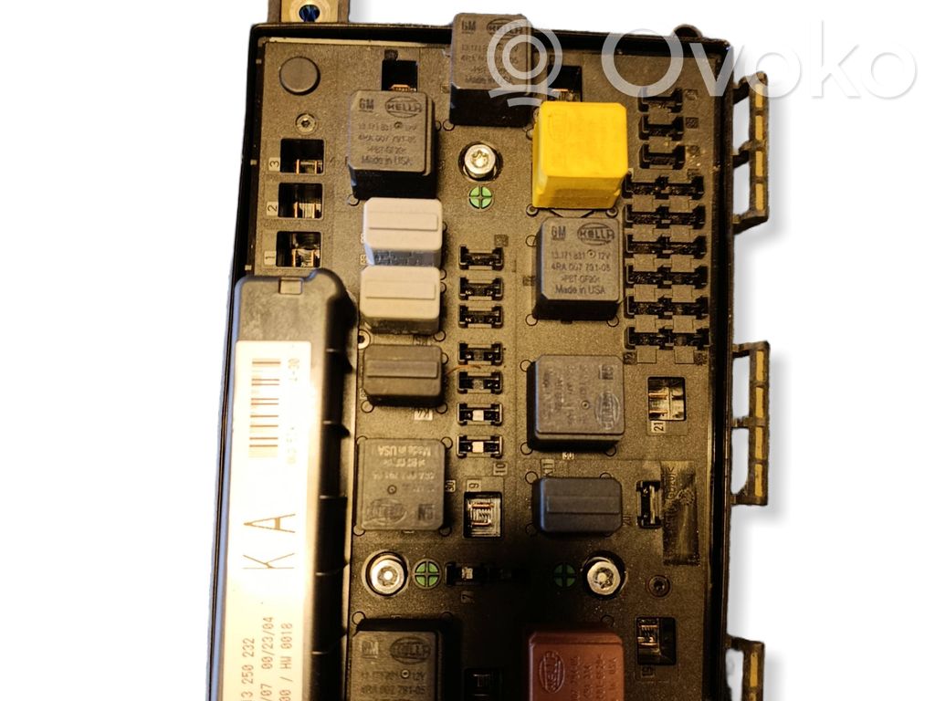 Opel Astra H Fuse module 