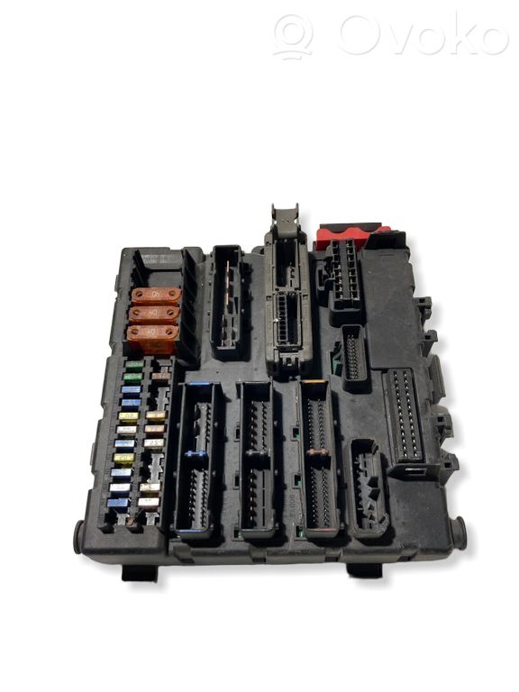 Opel Vectra C Fuse module 