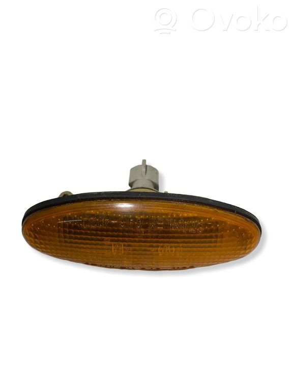 Mazda 626 Front fender indicator light 