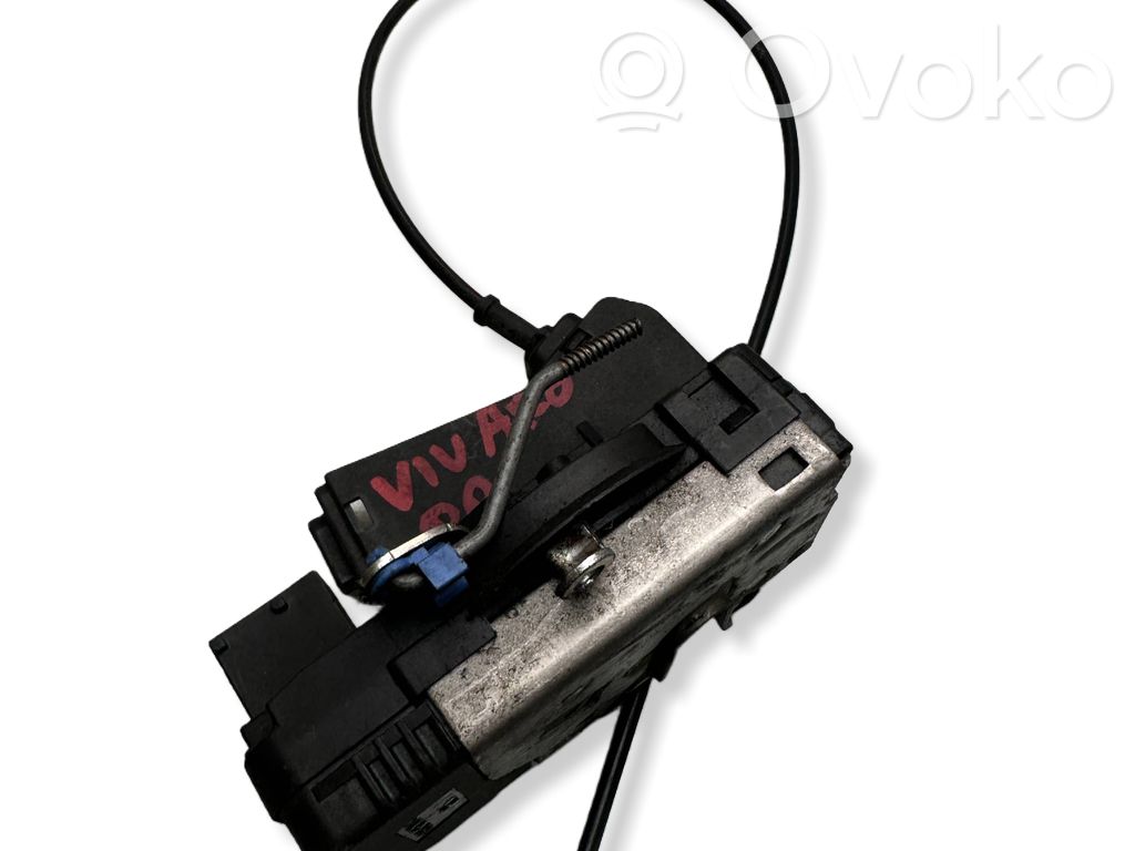 Opel Vivaro Front door lock 