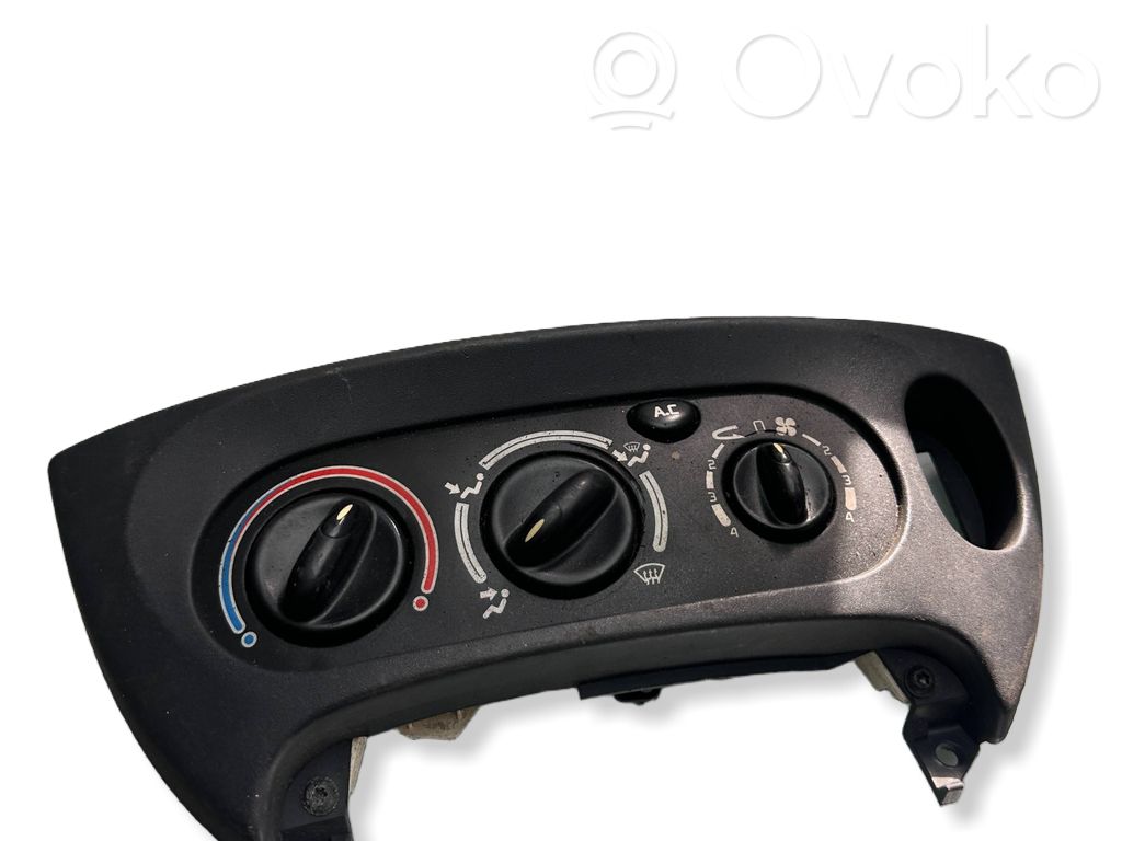 Renault Megane I Climate control unit 