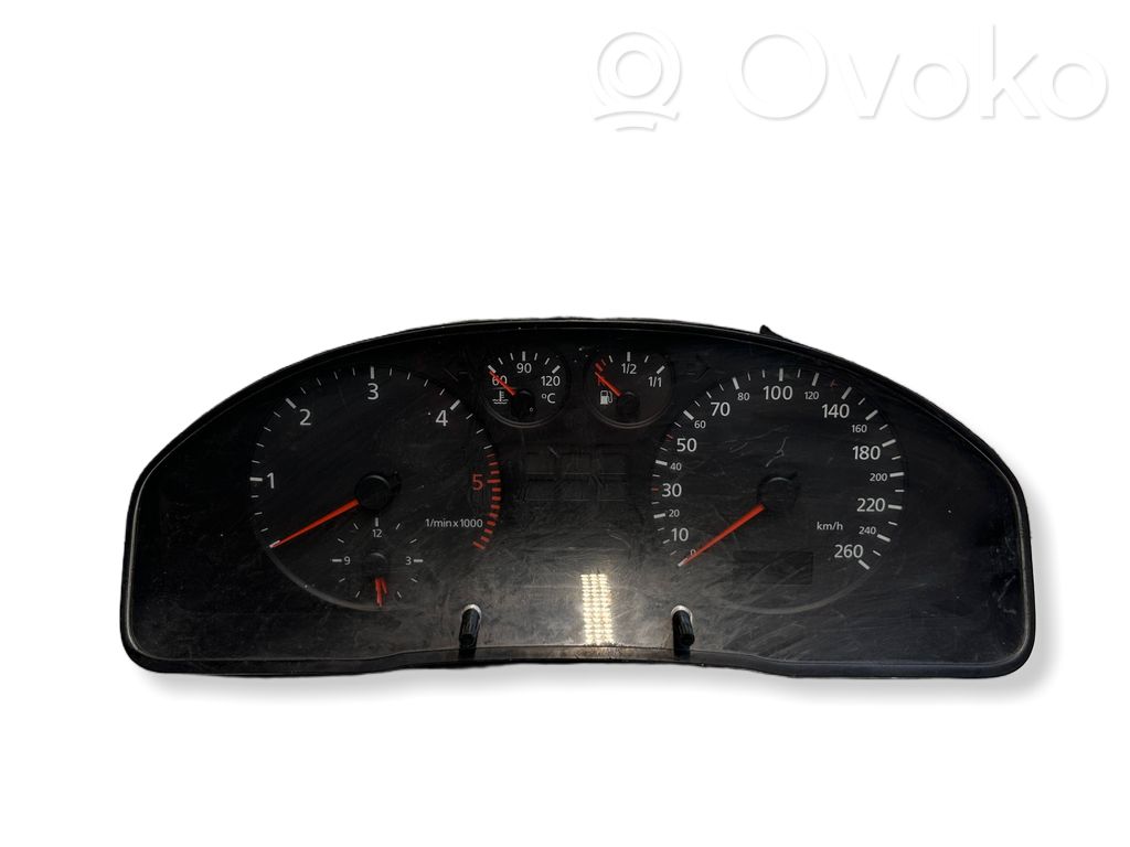 Audi A4 S4 B5 8D Vitezometru (grup de instrumente) 
