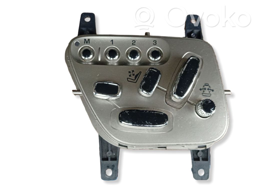 Przyciski sterowania fotela   6W8314B566,8W8314B566BA,100112KEA,6W8314B566AE,C2P11752,C2P12013,C2P2656,C2P2657