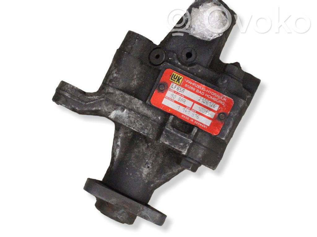 BMW 3 E36 Power steering pump 