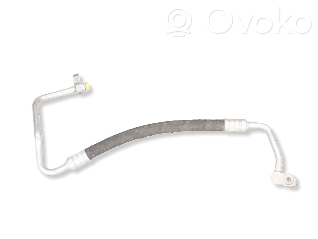 Ilmastointilaitteen putki (A/C)   6920356