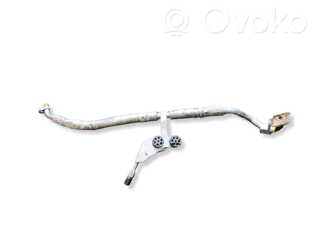 BMW 5 E60 E61 Ilmastointilaitteen putki (A/C) 