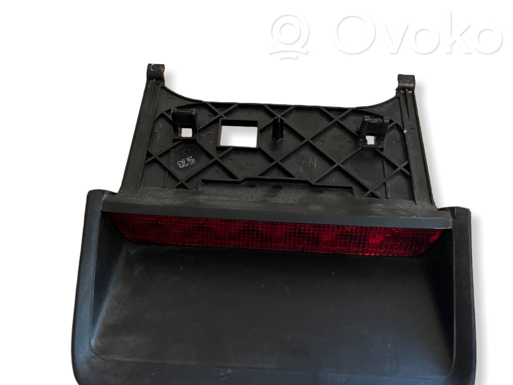 Dodge Challenger Third/center stoplight 