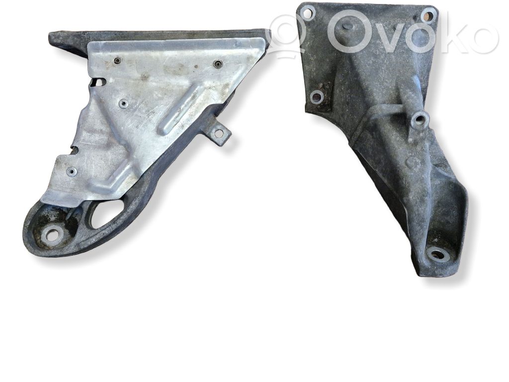 BMW 3 E46 Engine mounting bracket 