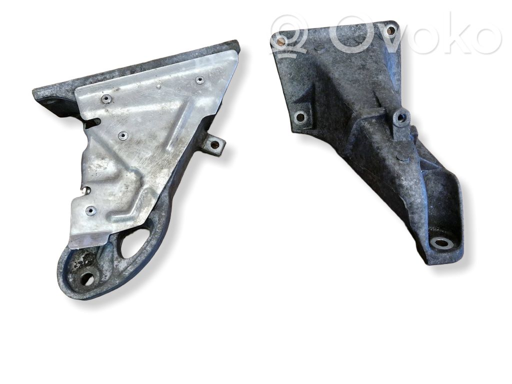 BMW 3 E46 Engine mounting bracket 