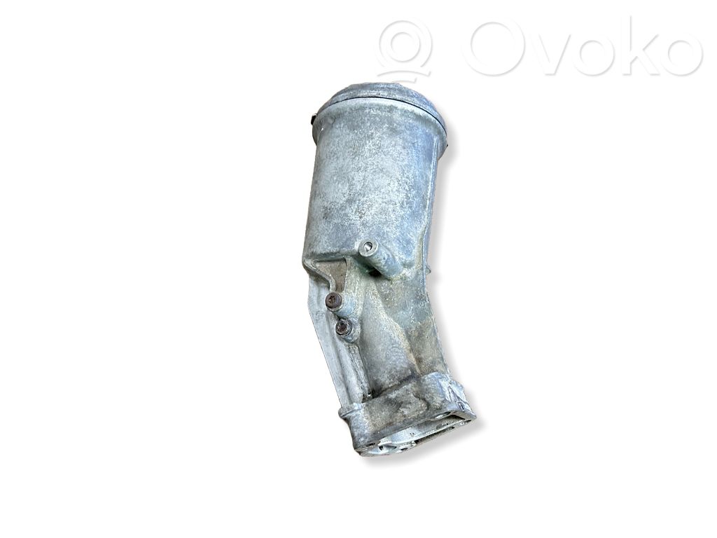 BMW 7 E32 Oil filter mounting bracket 
