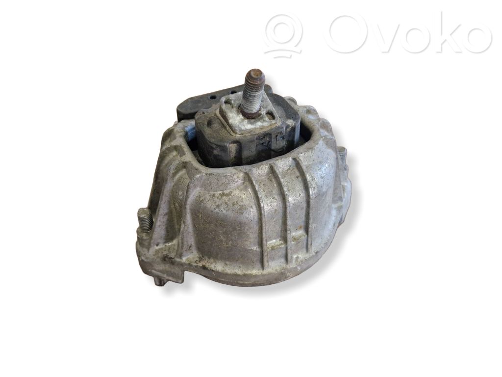 Support de moteur, coussinet   6768800
