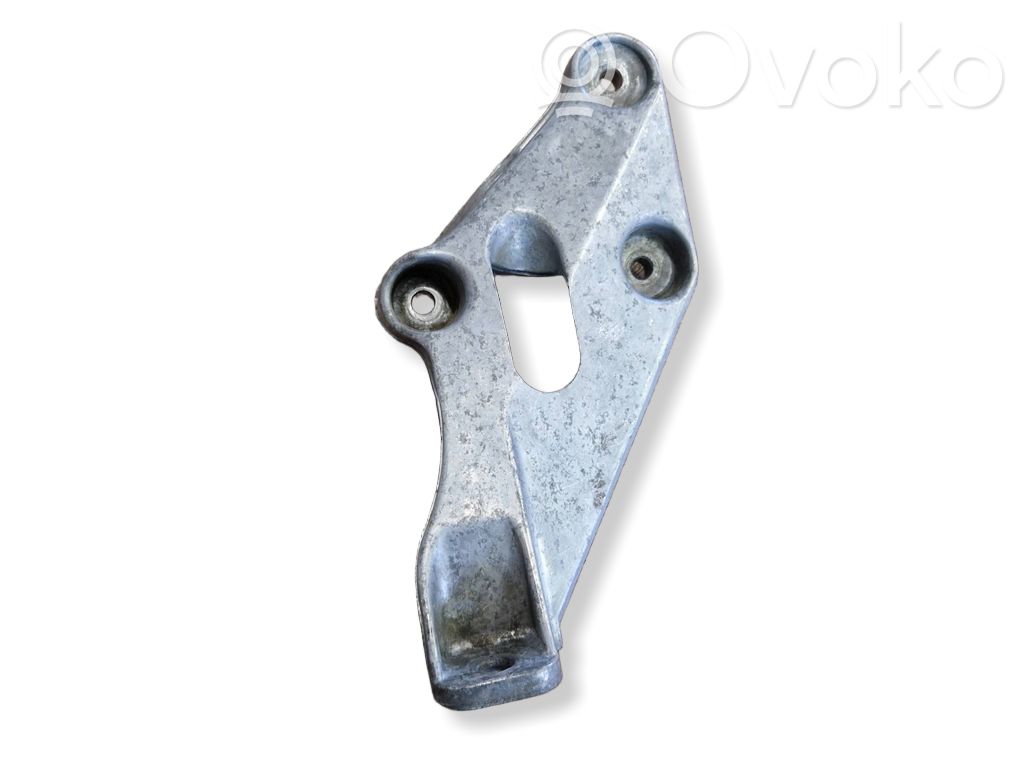 Engine mounting bracket   1133363