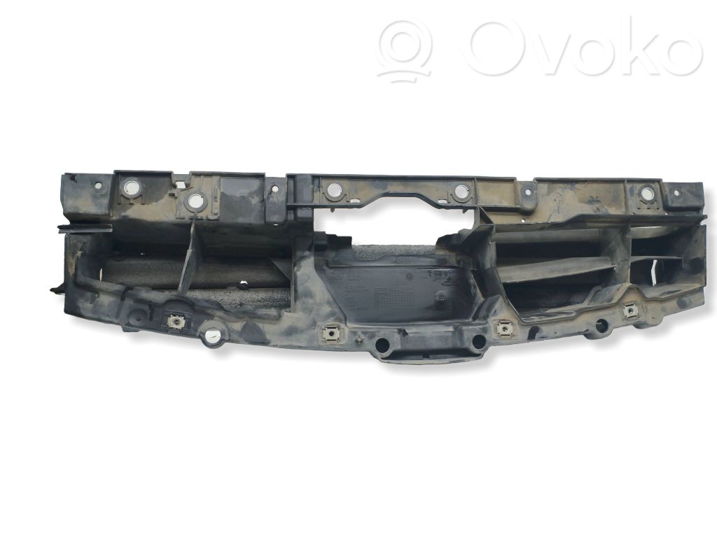 Chrysler Pacifica Panel mocowanie chłodnicy / dół 