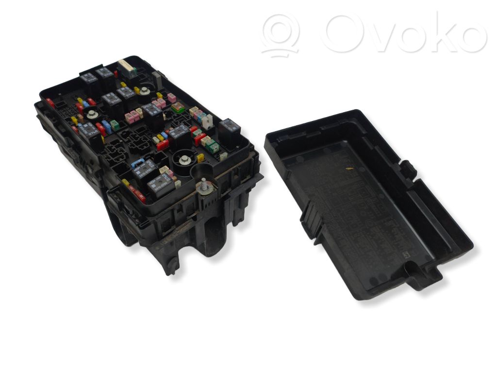 Chrysler Pacifica Fuse box set 