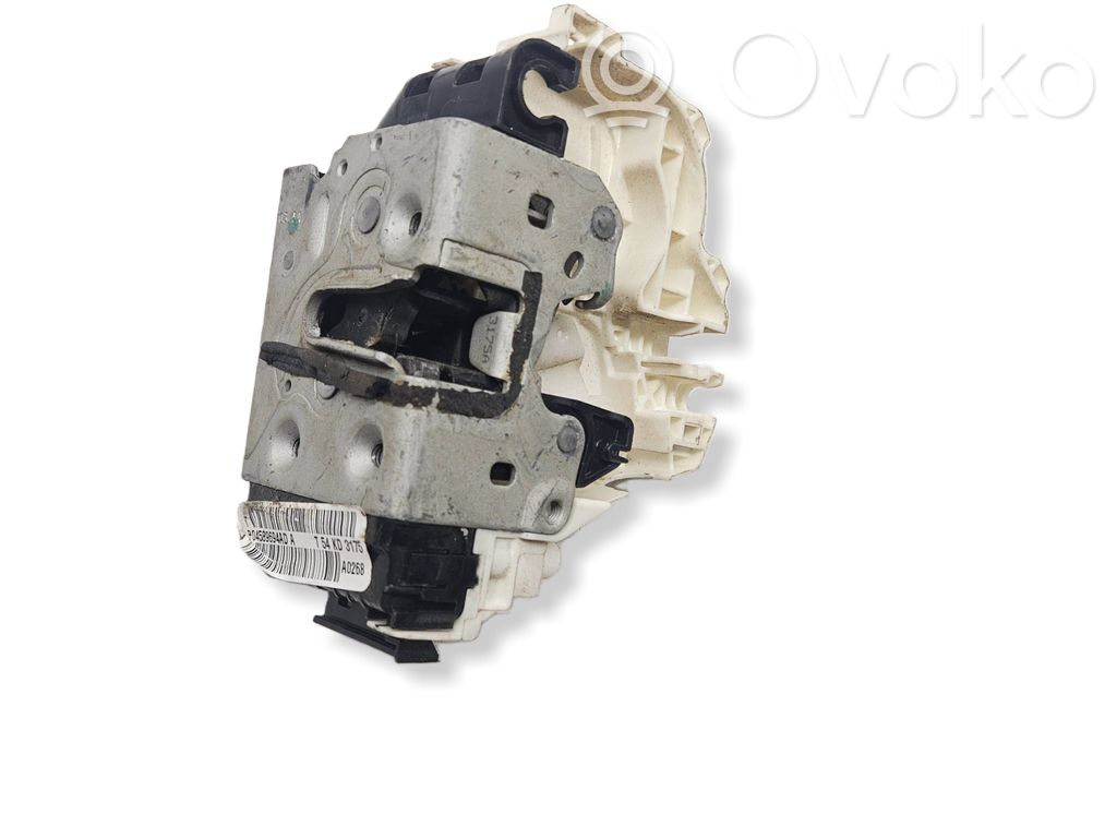Chrysler Town & Country V Front door lock 