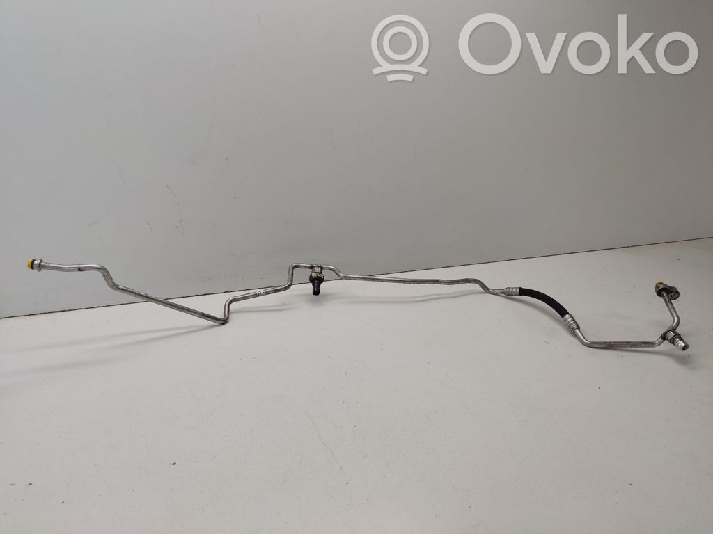 BMW 5 E60 E61 Ilmastointilaitteen putki (A/C) 