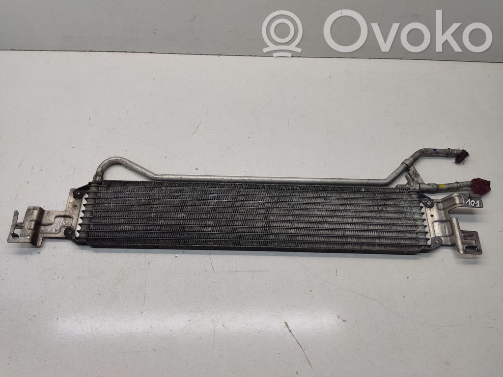 Transmisijas eļļas radiators