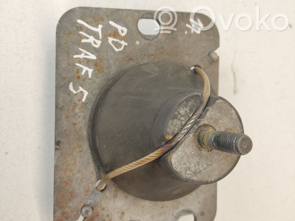Renault Trafic II (X83) Engine mount bracket 