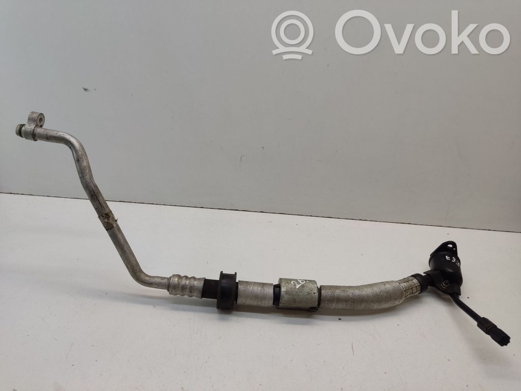Air conditioning (A/C) pipe/hose