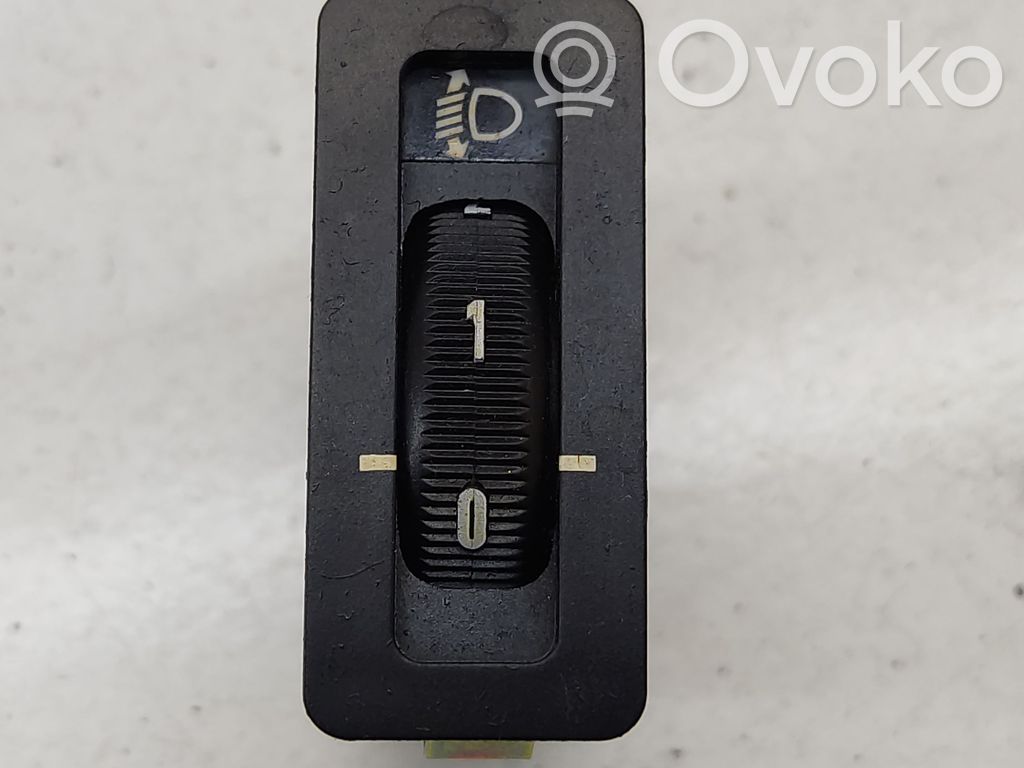 Headlight level height control switch   1390997,61311390997,04000210
