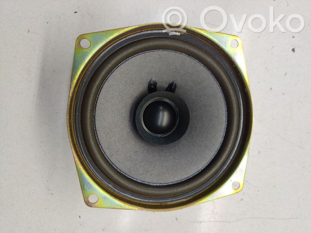 BMW 7 E32 Front door speaker 