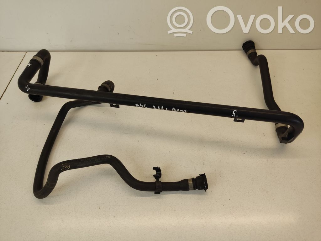 BMW 3 E46 Engine coolant pipe/hose 