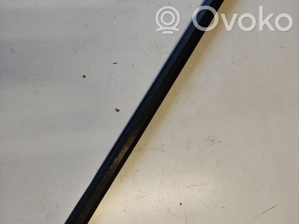 BMW 3 E30 Etuoven lista (muoto) 