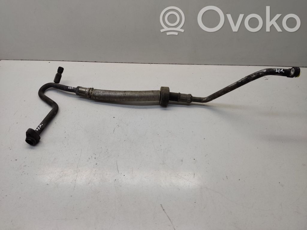 BMW 5 E39 Ilmastointilaitteen putki (A/C) 