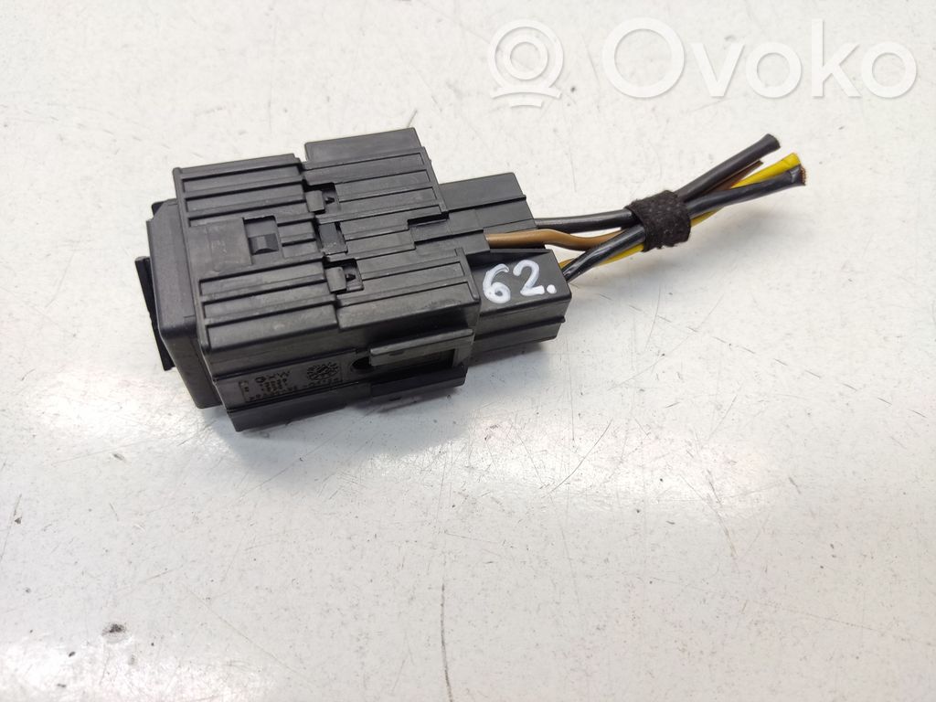 BMW 5 E39 Other relay 