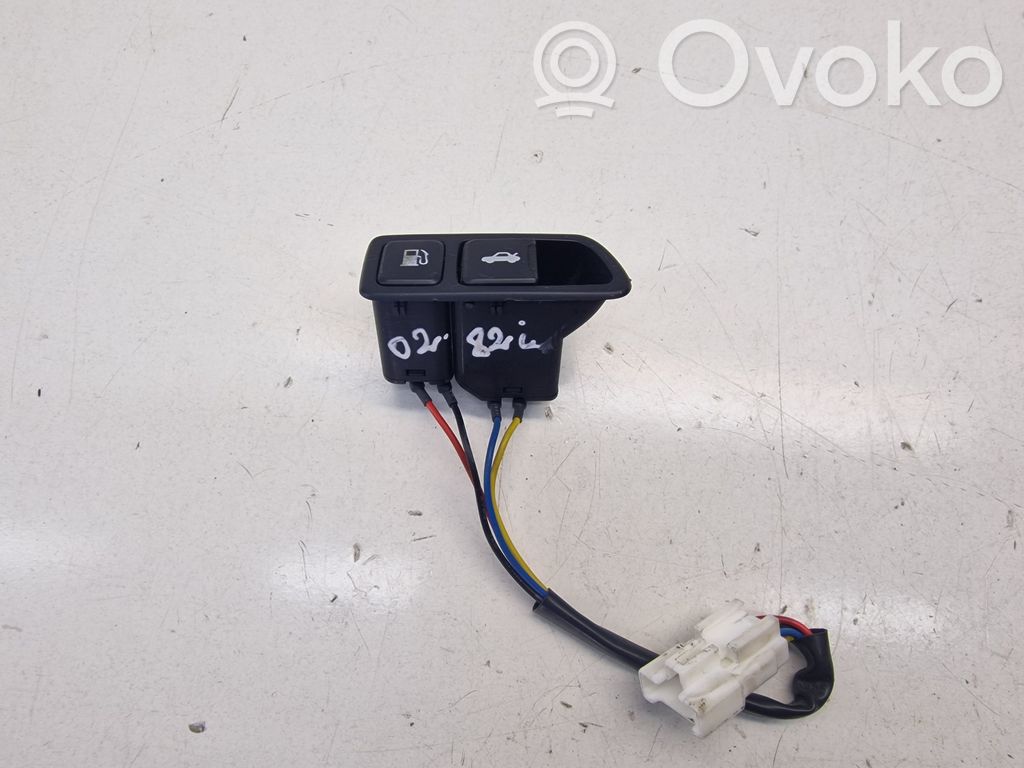 KIA Optima Fuel tank opening switch 