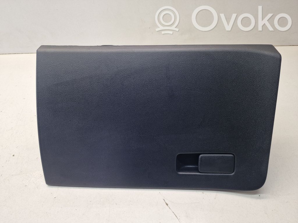 KIA Ceed Glove box 
