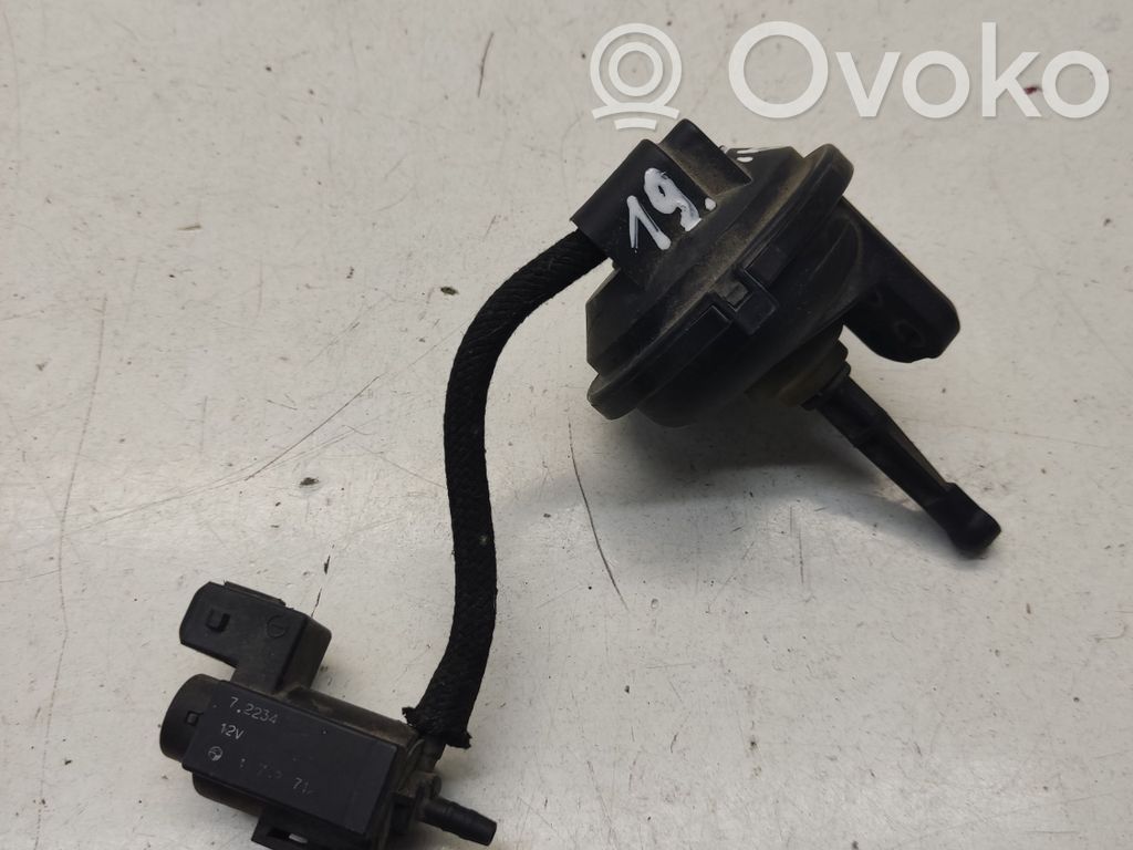 BMW 5 E39 Solenoidinis vožtuvas 