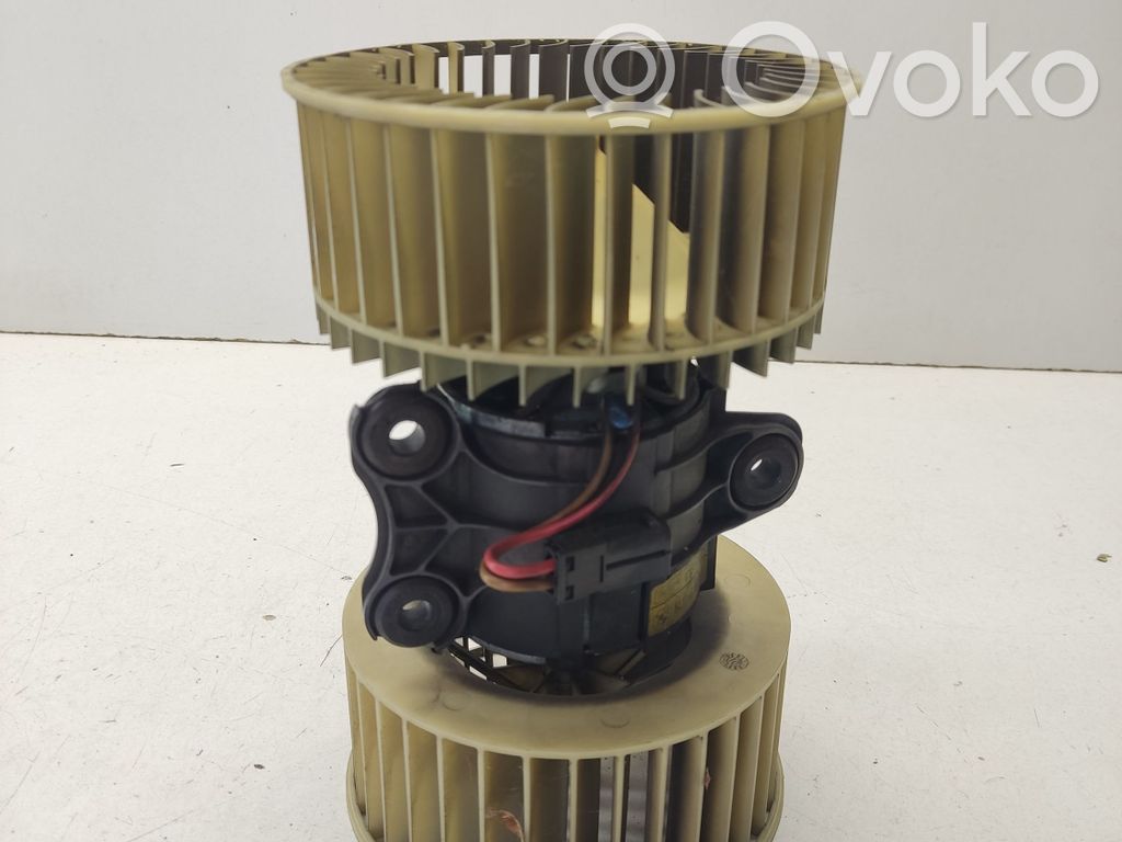 BMW 5 E39 Mazā radiatora ventilators 