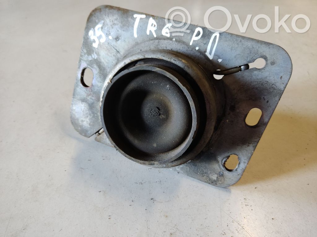 Renault Trafic II (X83) Engine mount bracket 