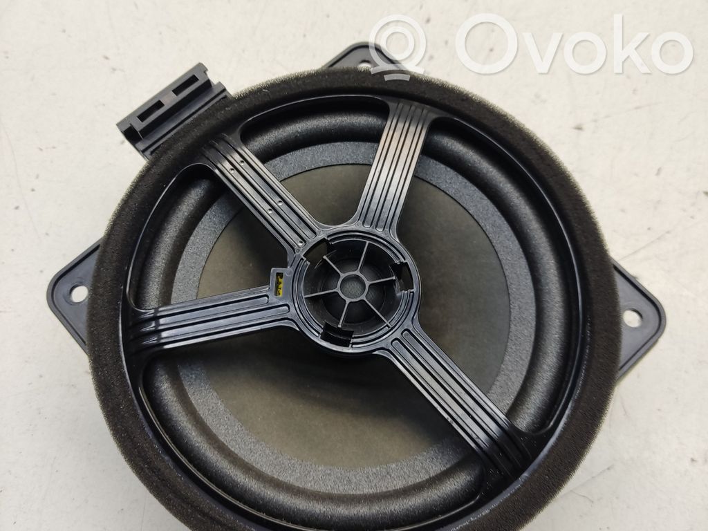 KIA Optima Takaoven kaiutin 