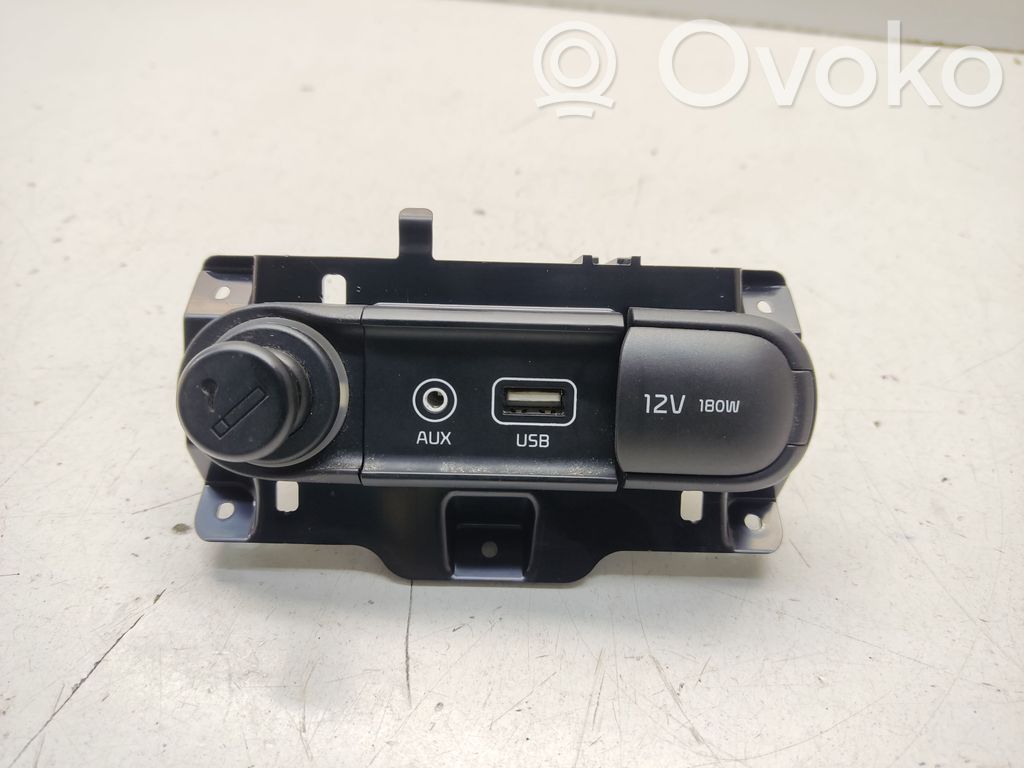 KIA Optima USB jungtis 