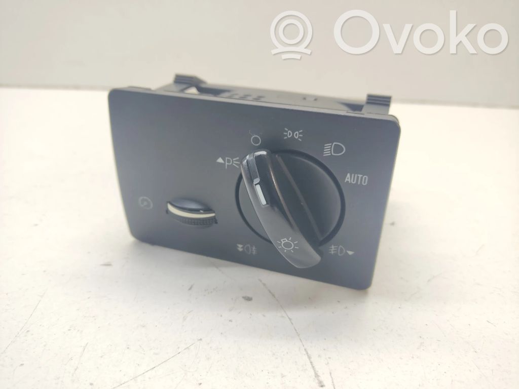 Ford C-MAX I Light switch 