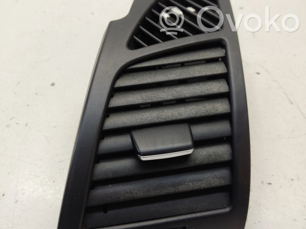 BMW 1 E81 E87 Moldura protectora de la rejilla de ventilación lateral del panel 