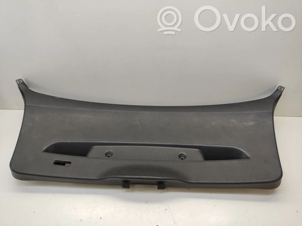 BMW 1 E81 E87 Tailgate trim 