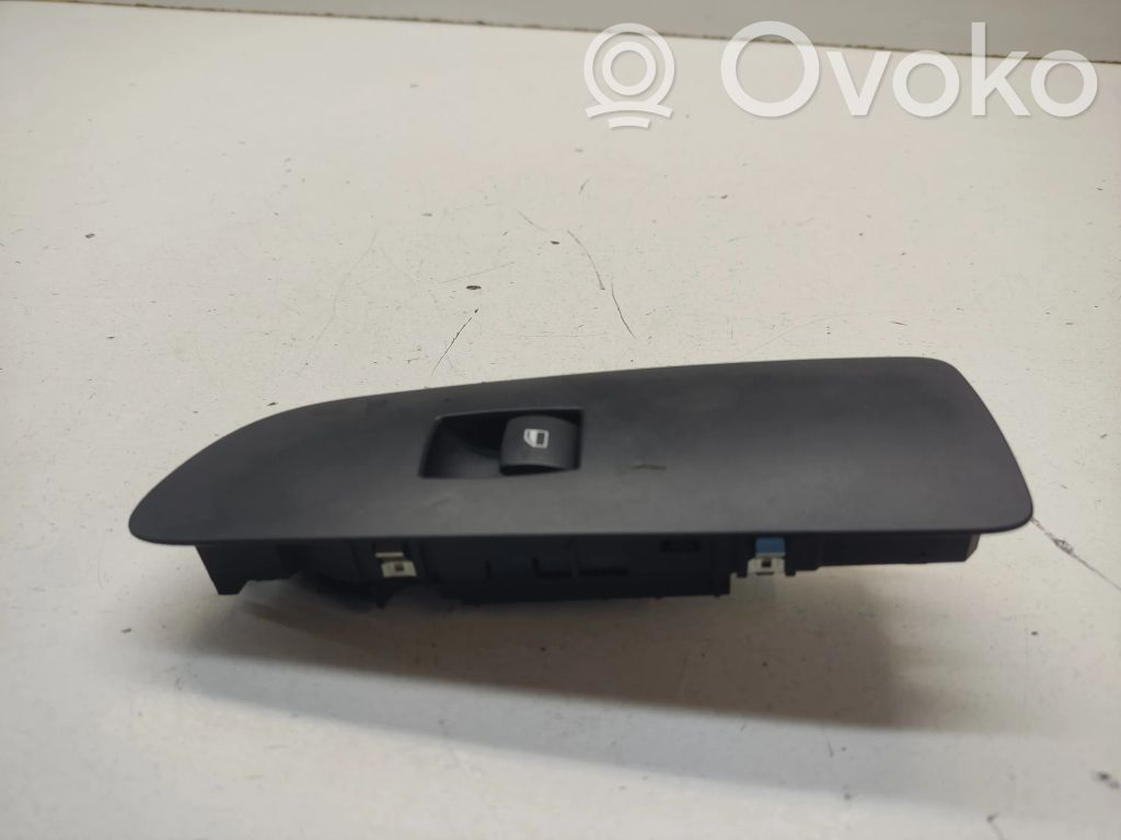 BMW 1 E81 E87 Electric window control switch 