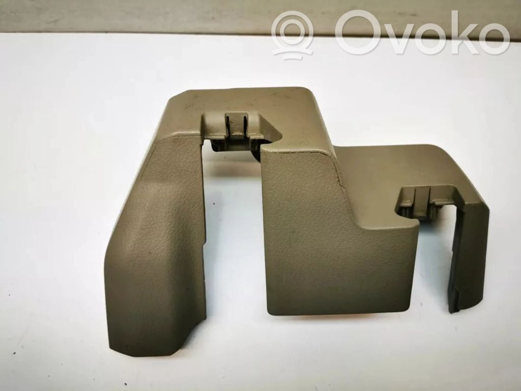 Volvo XC90 Osłona szyny fotela tylnego 