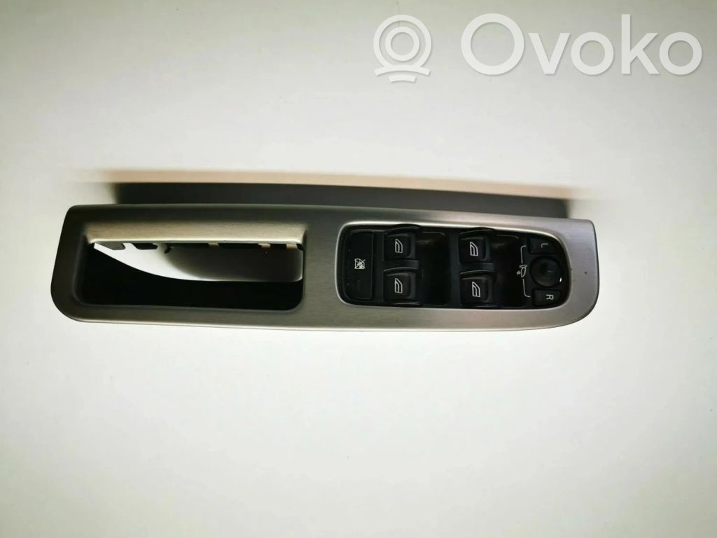 Volvo V50 Electric window control switch 