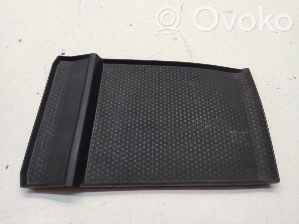 BMW 3 G20 G21 Base de la guantera 