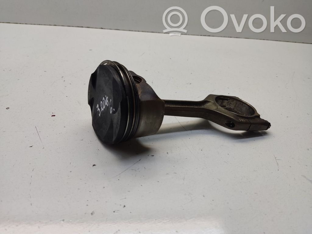 BMW 3 E90 E91 Piston with connecting rod 