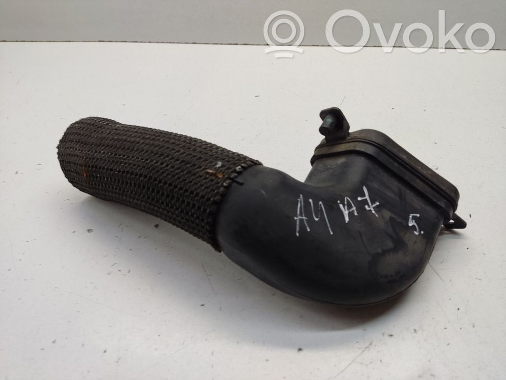 Audi A4 S4 B7 8E 8H Ilmanoton letku 
