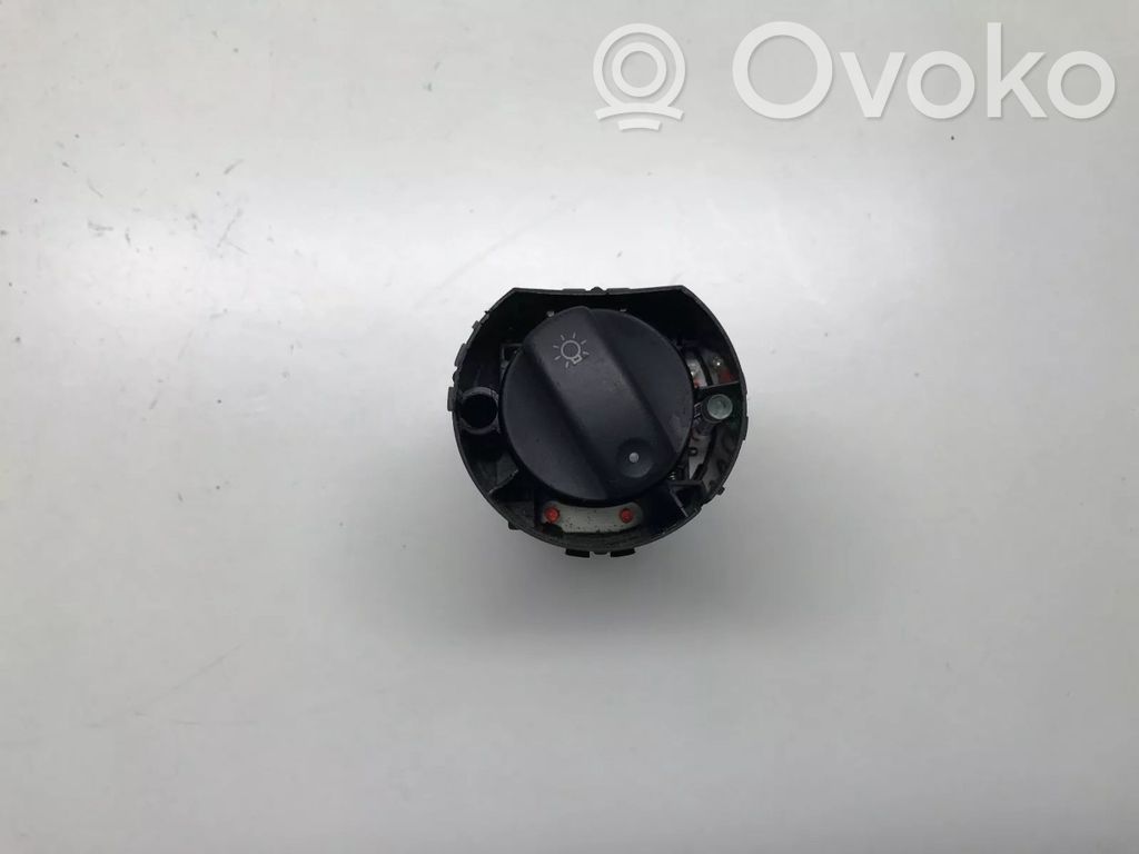 Audi A6 Allroad C5 Light switch 
