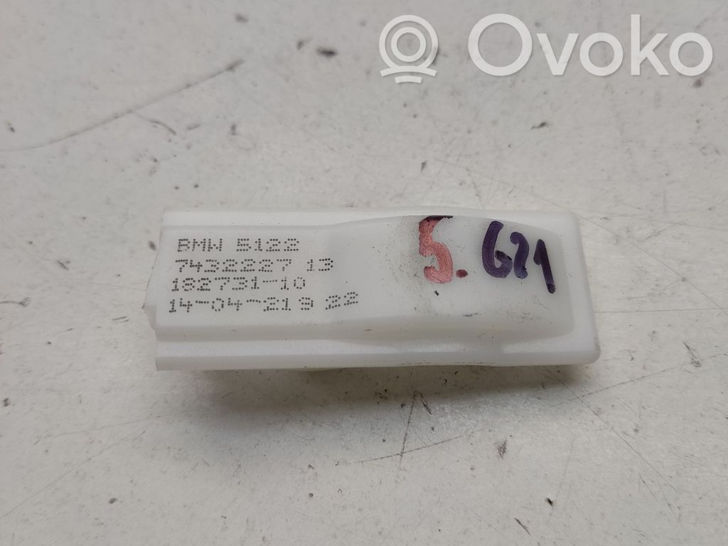 Línea de cable de puerta trasera   7432227,51227432227,182731