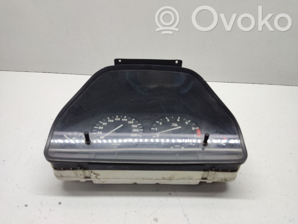 BMW 5 E34 Speedometer (instrument cluster) 