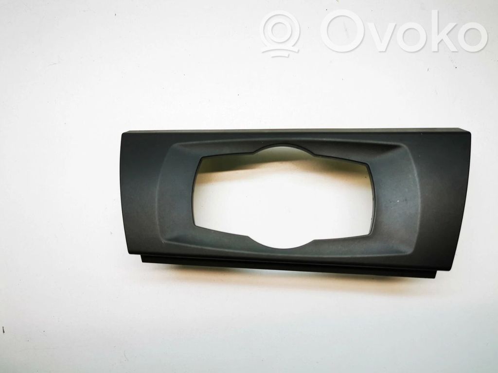 BMW 3 E90 E91 Kita salono detalė 